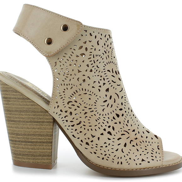 Shoes - Moving Sale! NWOB Size 12 High Heel Shoes